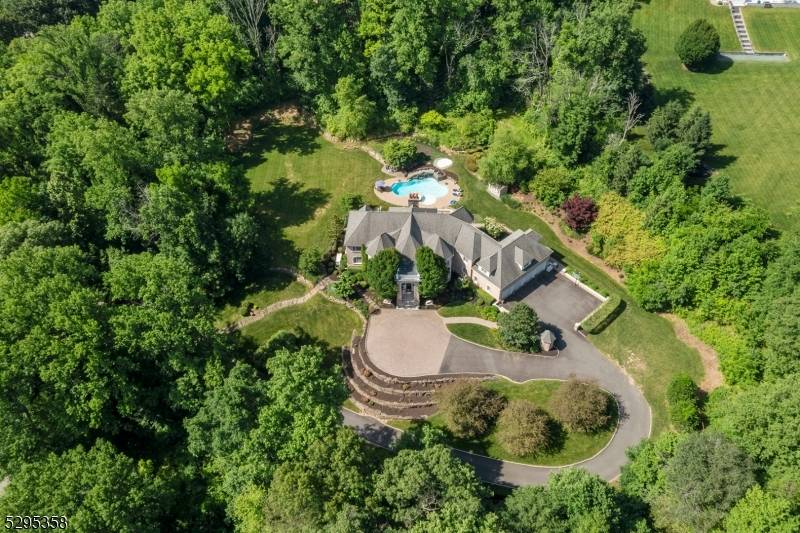 7 Cobblefield Rd, Mendham Twp., NJ 07945