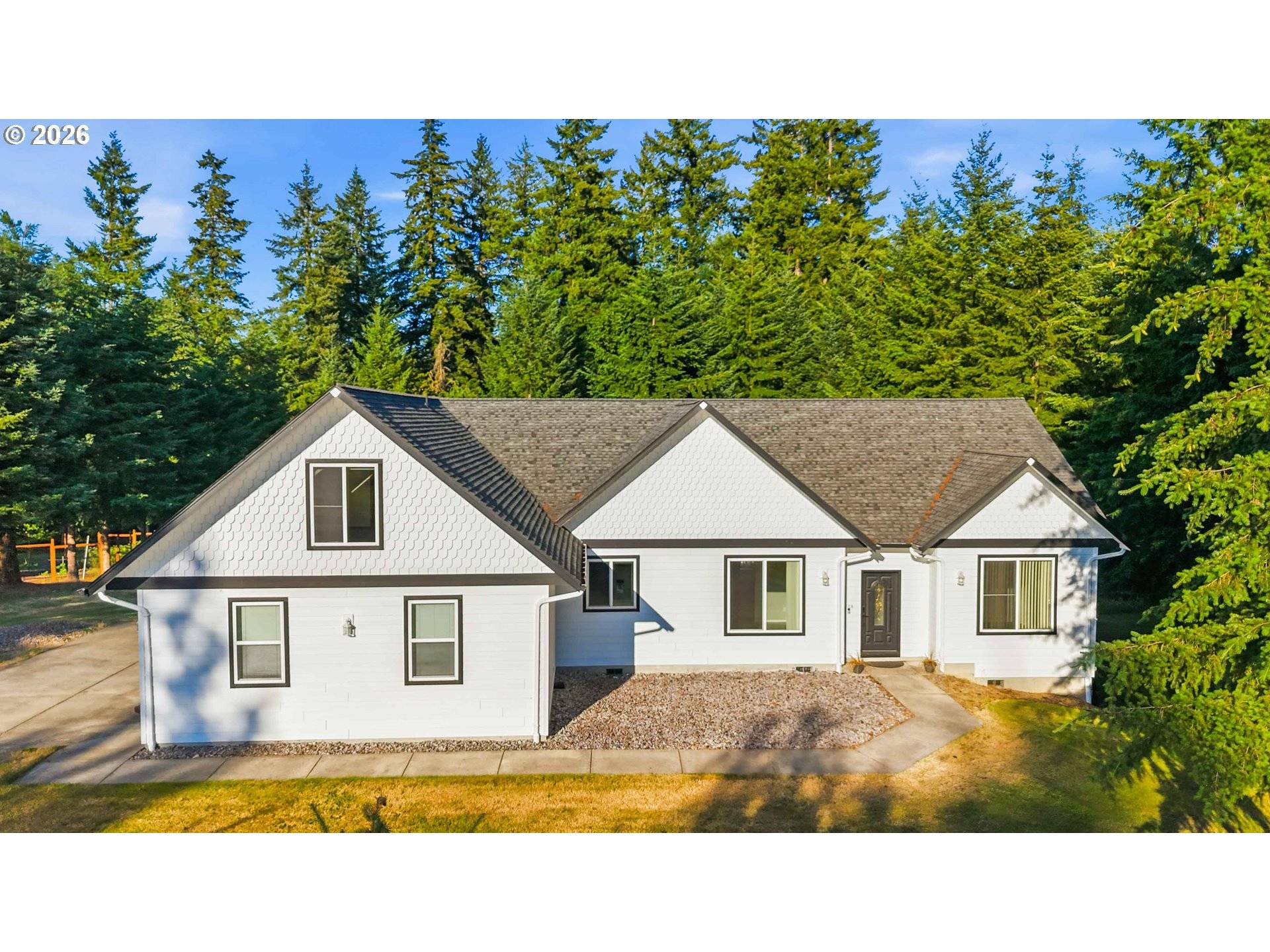 128 FLAGSTONE DR, Silver Lake, WA 98645