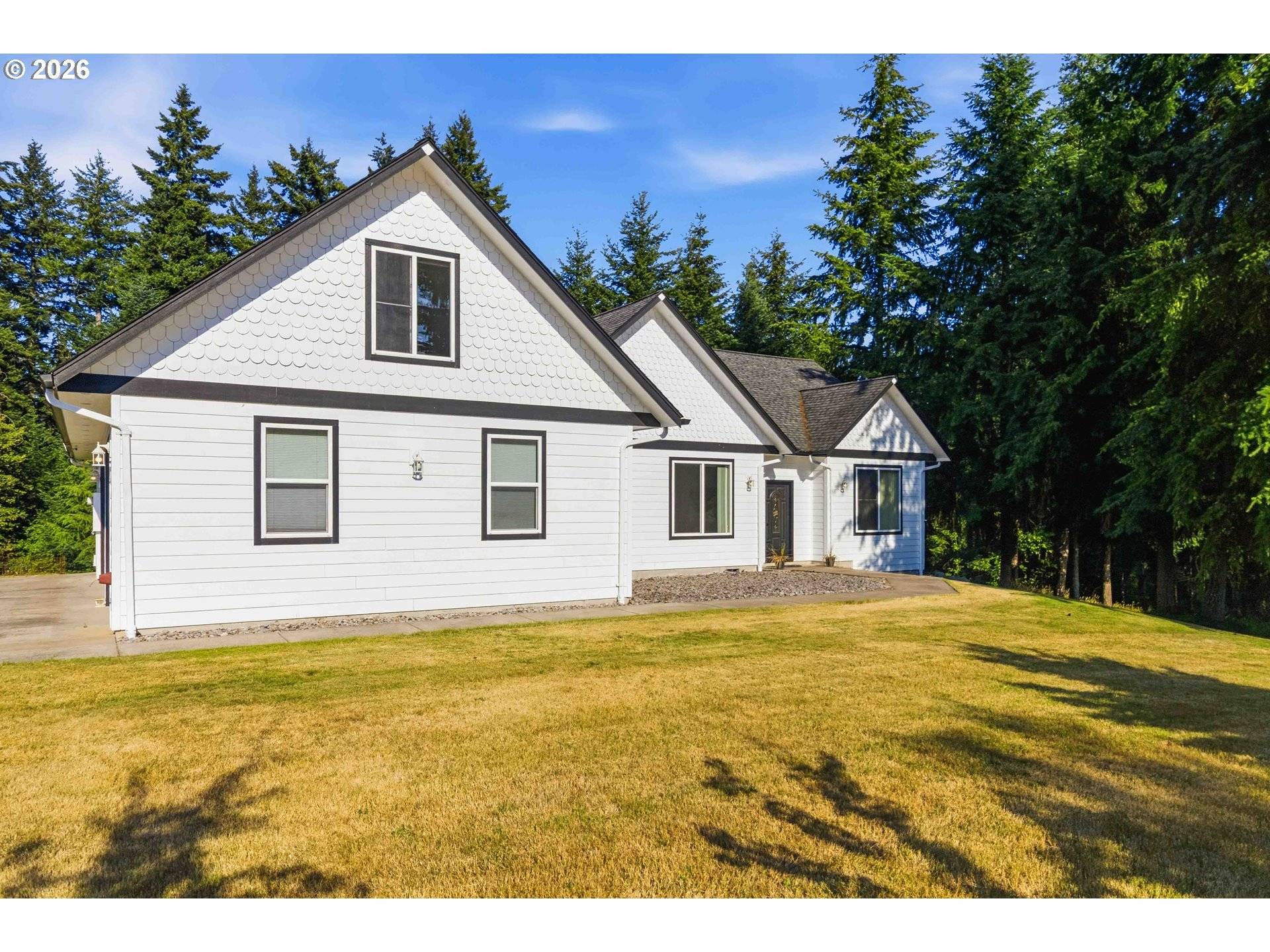 128 FLAGSTONE DR, Silver Lake, WA 98645