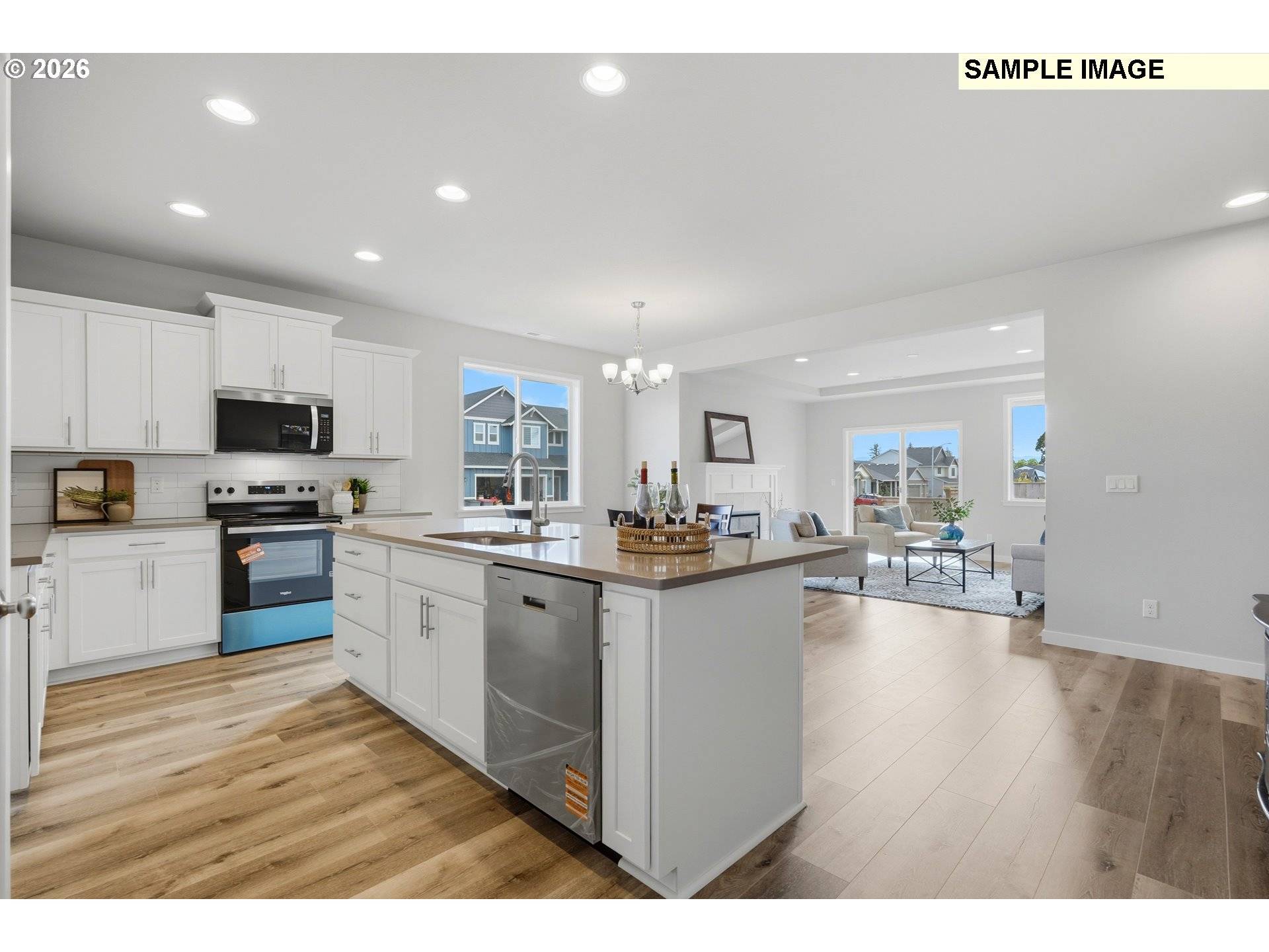 619 S 5th ST, Carlton, OR 97111