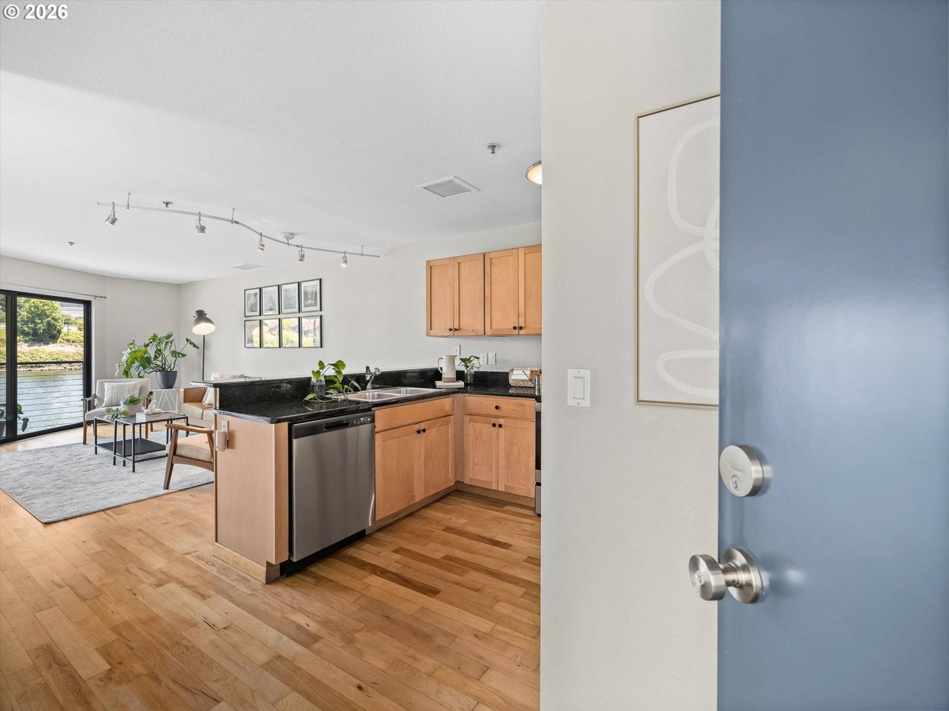 840 NW NAITO PKWY #H12, Portland, OR 97209