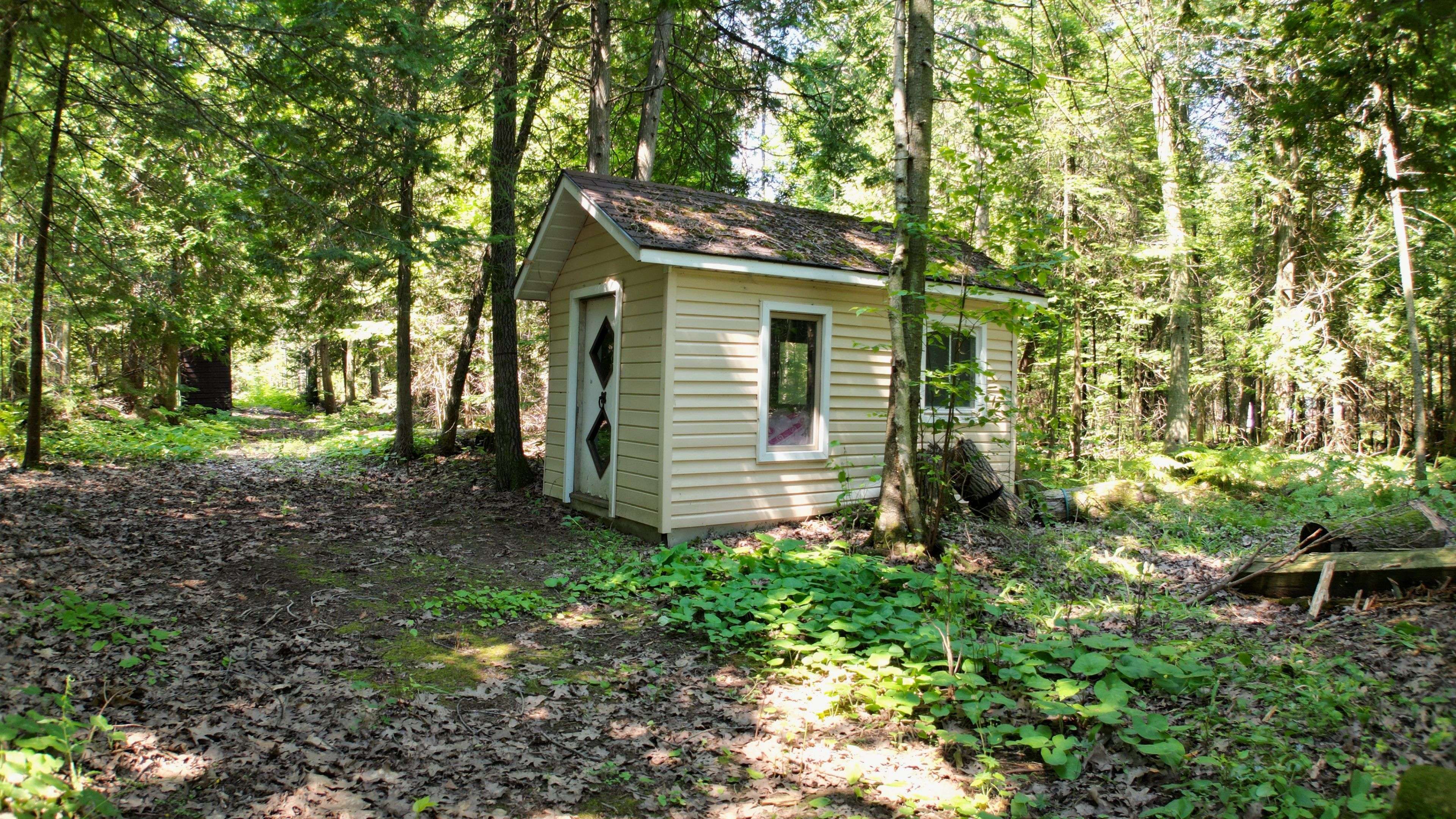 76 BURMA RD, Northern Bruce Peninsula, ON N0H 1W0