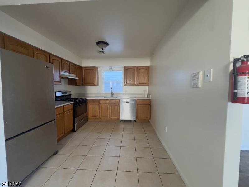 549 Hawthorne Ave Apt 3 #3, Newark City, NJ 07112