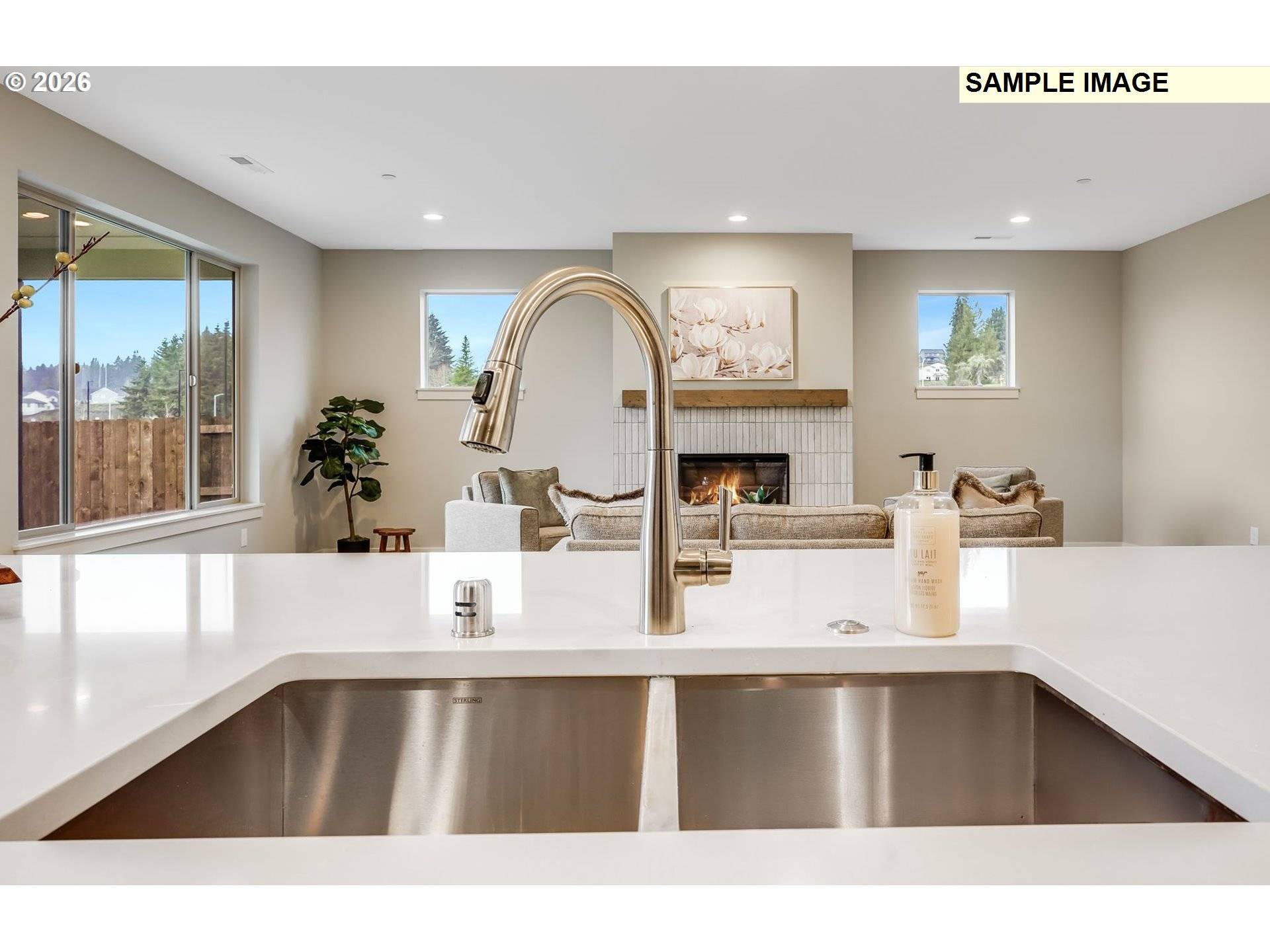 2214 E DALMATIAN DR, La Center, WA 98629
