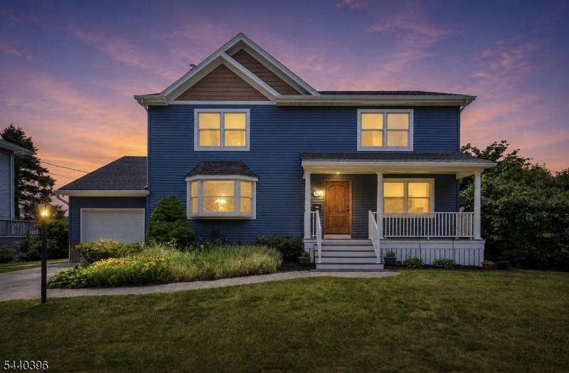 512 Lyster Ave, Saddle Brook Twp., NJ 07663