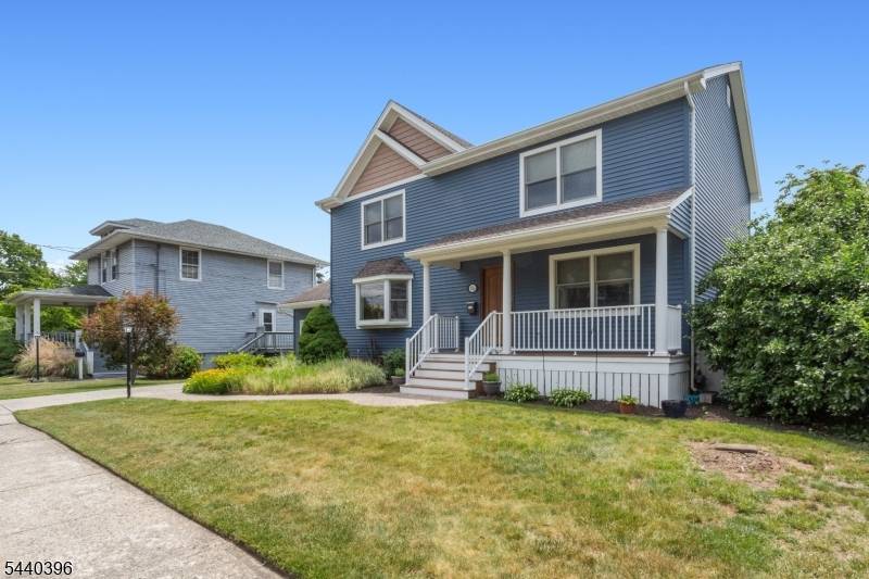 512 Lyster Ave, Saddle Brook Twp., NJ 07663