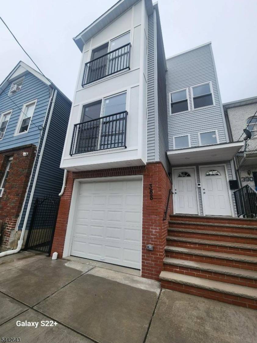 388 S 9Th St #1, Newark City, NJ 07103