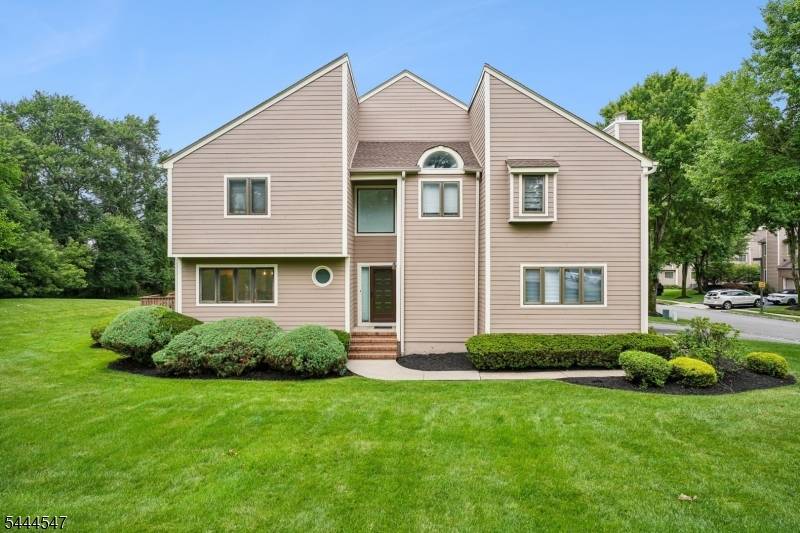 81 Gabriel Dr, Montville Twp., NJ 07045
