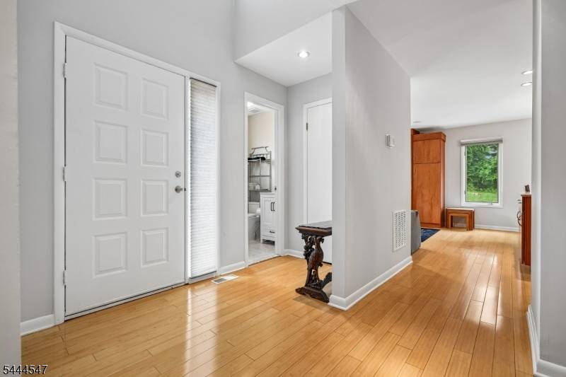 81 Gabriel Dr, Montville Twp., NJ 07045