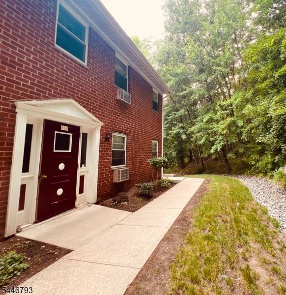 100 Pierson Miller #63, Pompton Lakes Boro, NJ 07442
