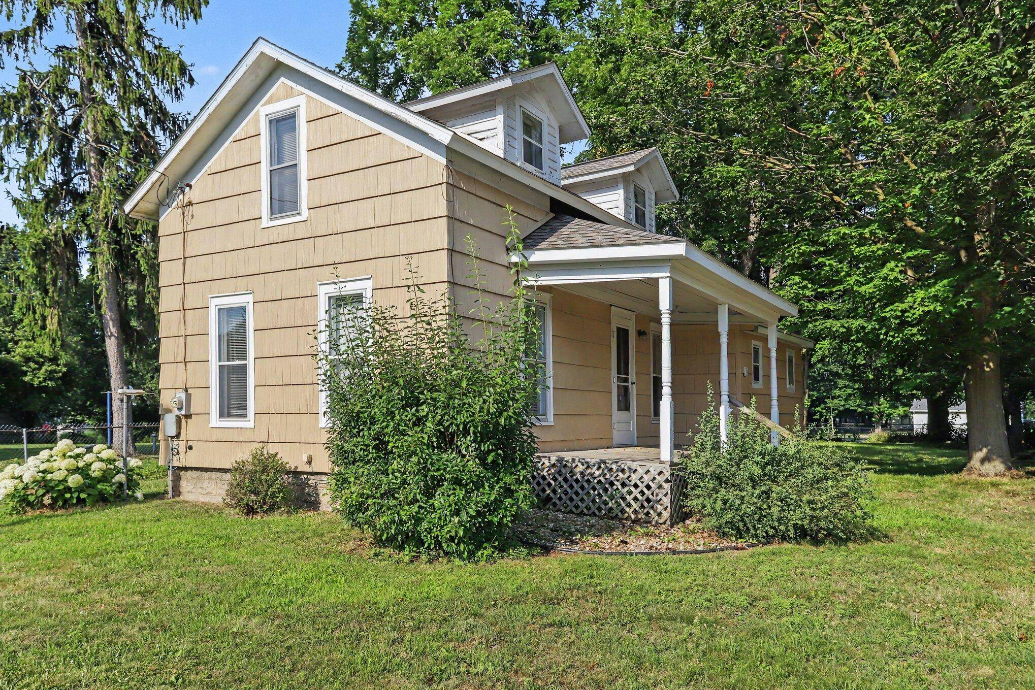 121 N Main ST, Climax Vllg, MI 49034