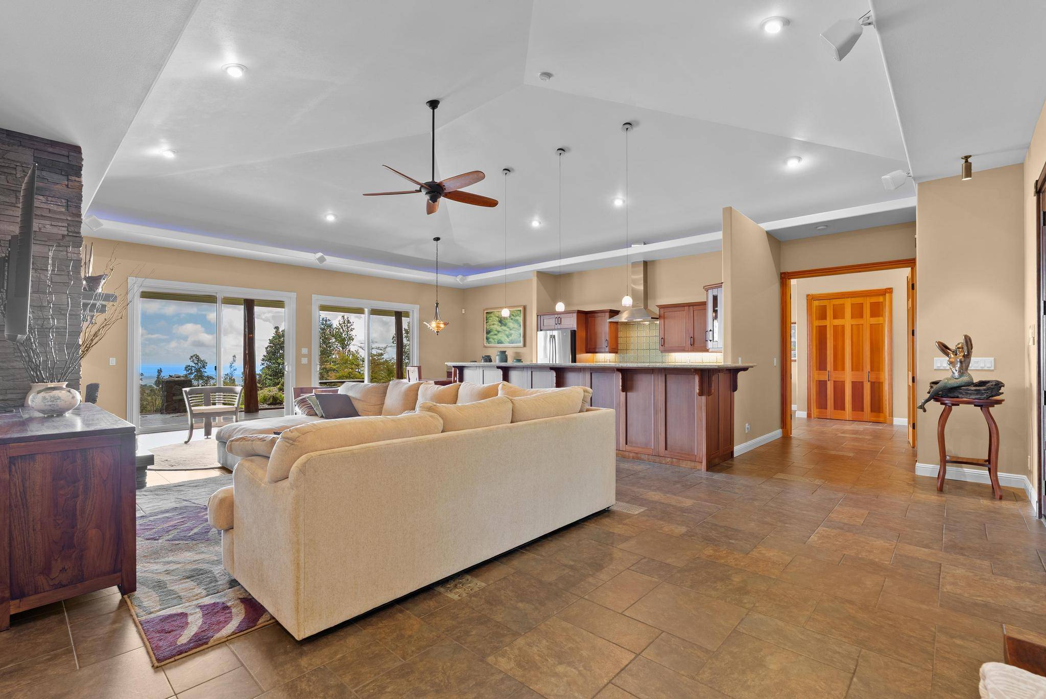 3331 KAUMANA DRIVE, Hilo, HI 96720