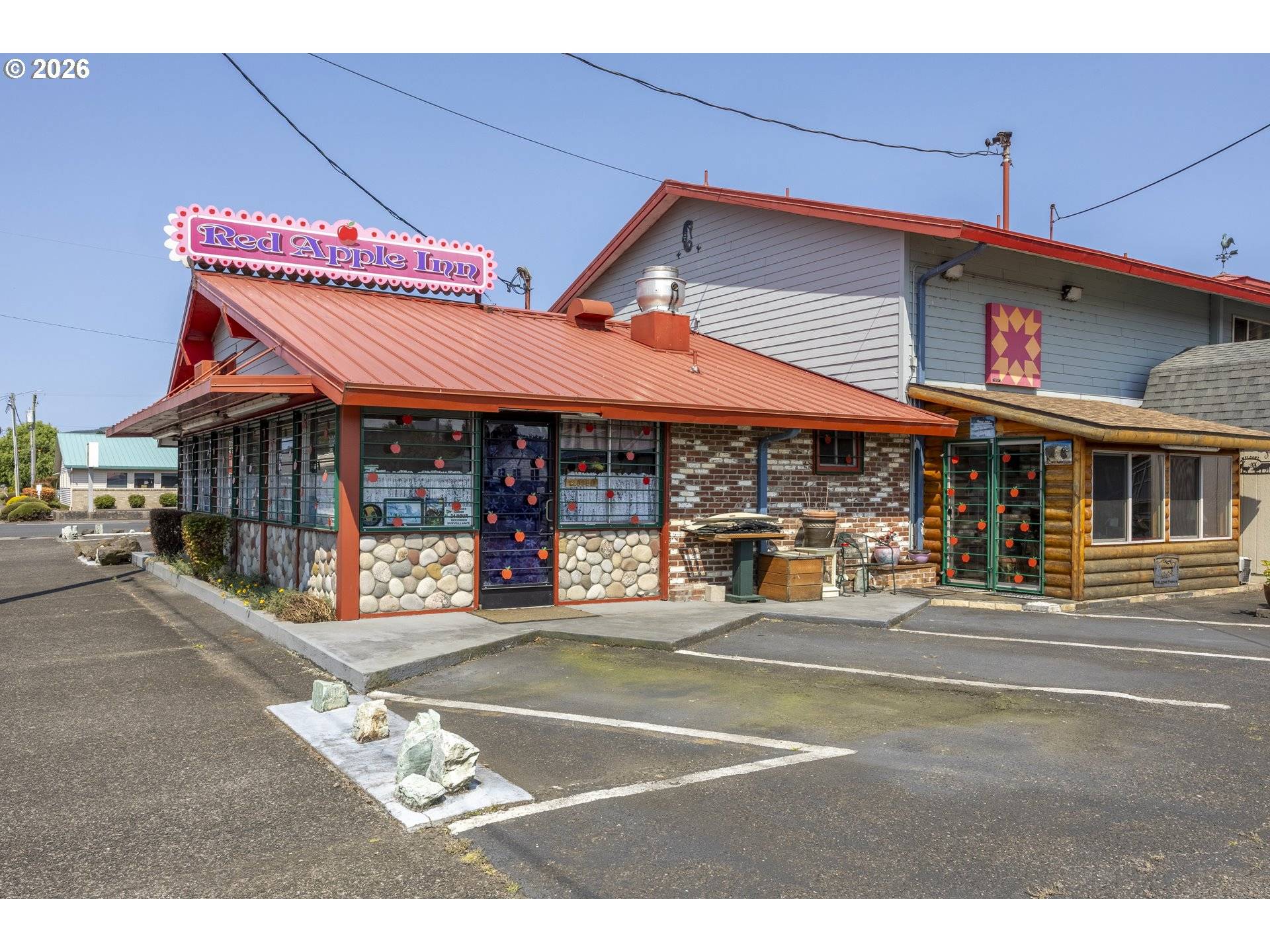 815 MAIN AVE, Tillamook, OR 97141