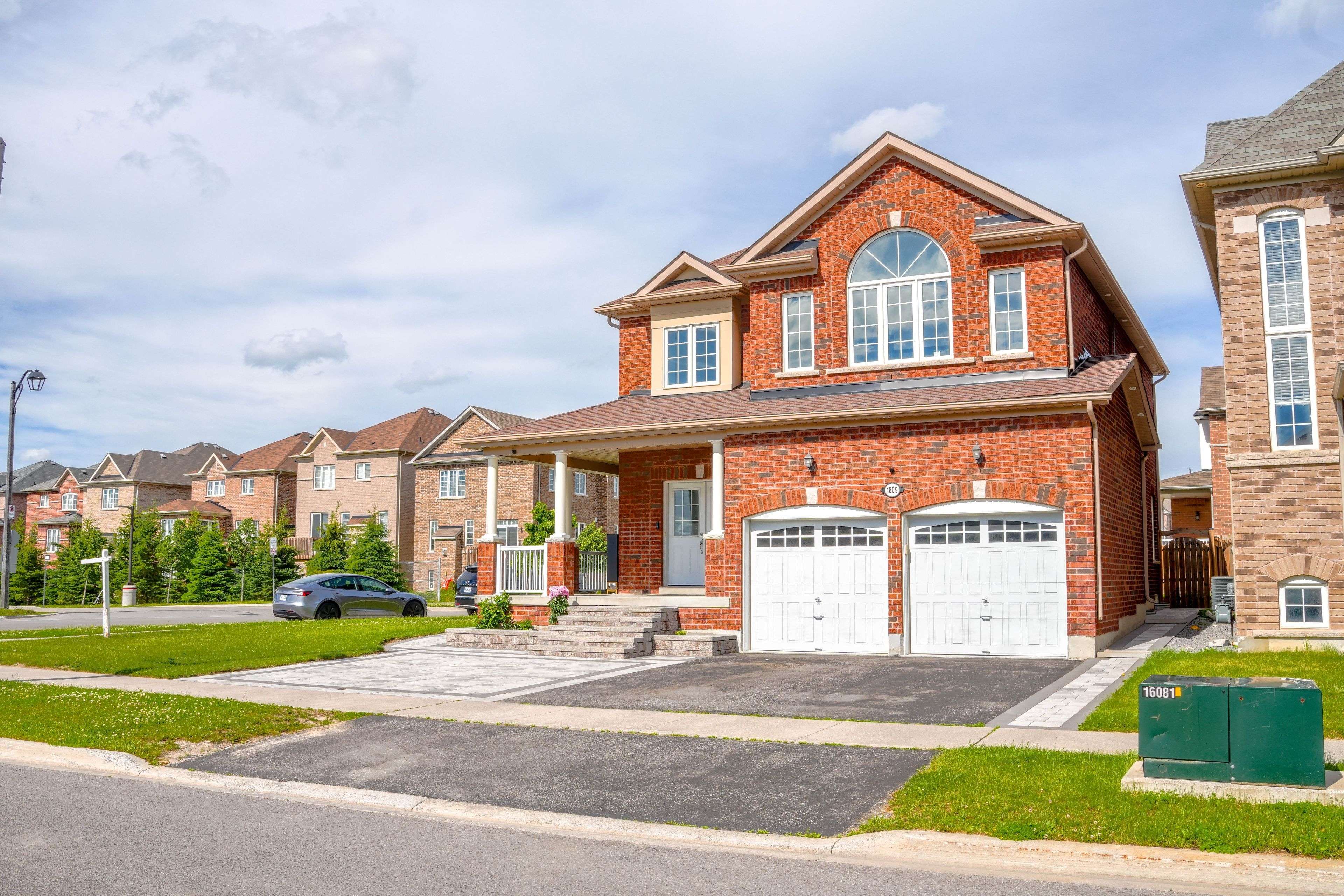 1809 Jack Glen ST, Oshawa, ON L1K 0W3