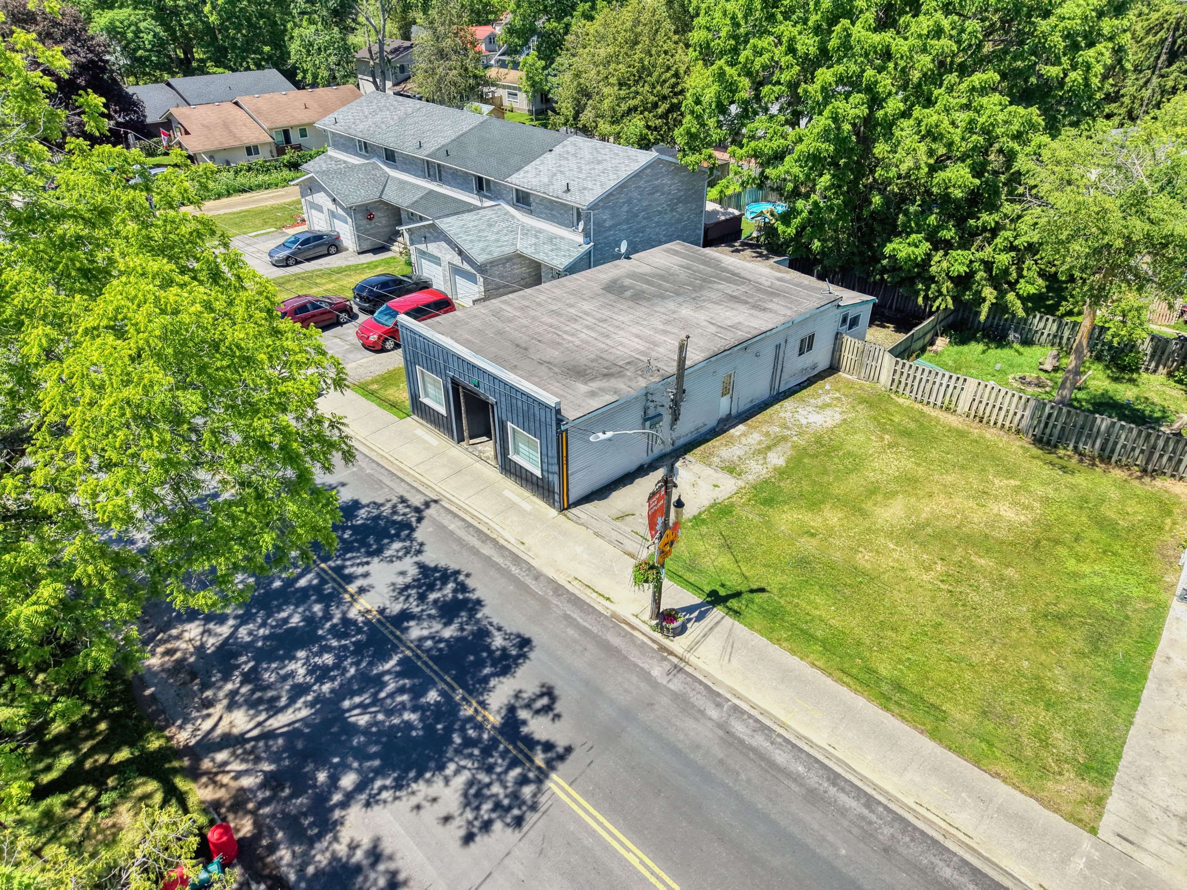 916 Lake DR, Georgina, ON L0E 1L0