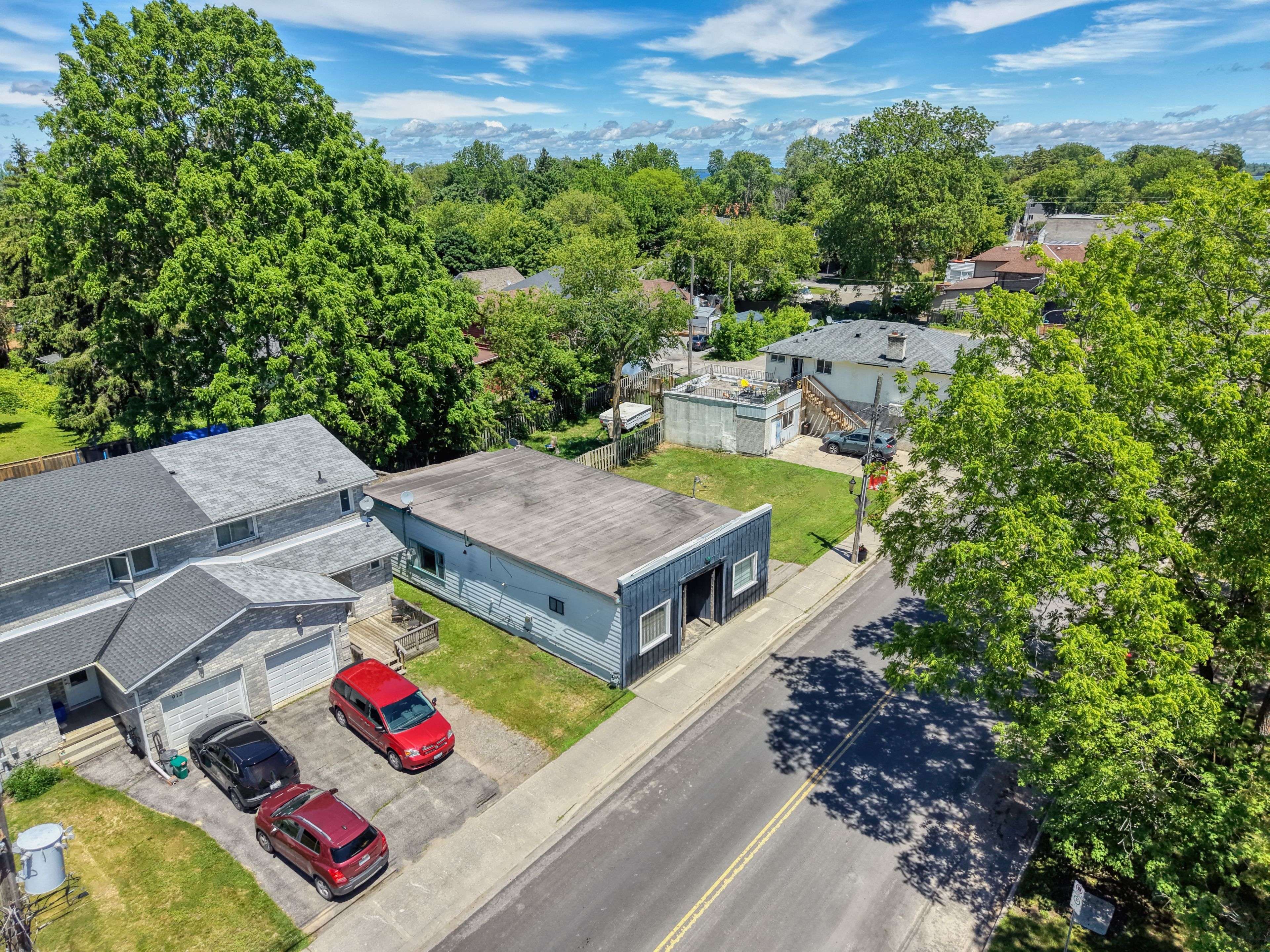 916 Lake DR, Georgina, ON L0E 1L0