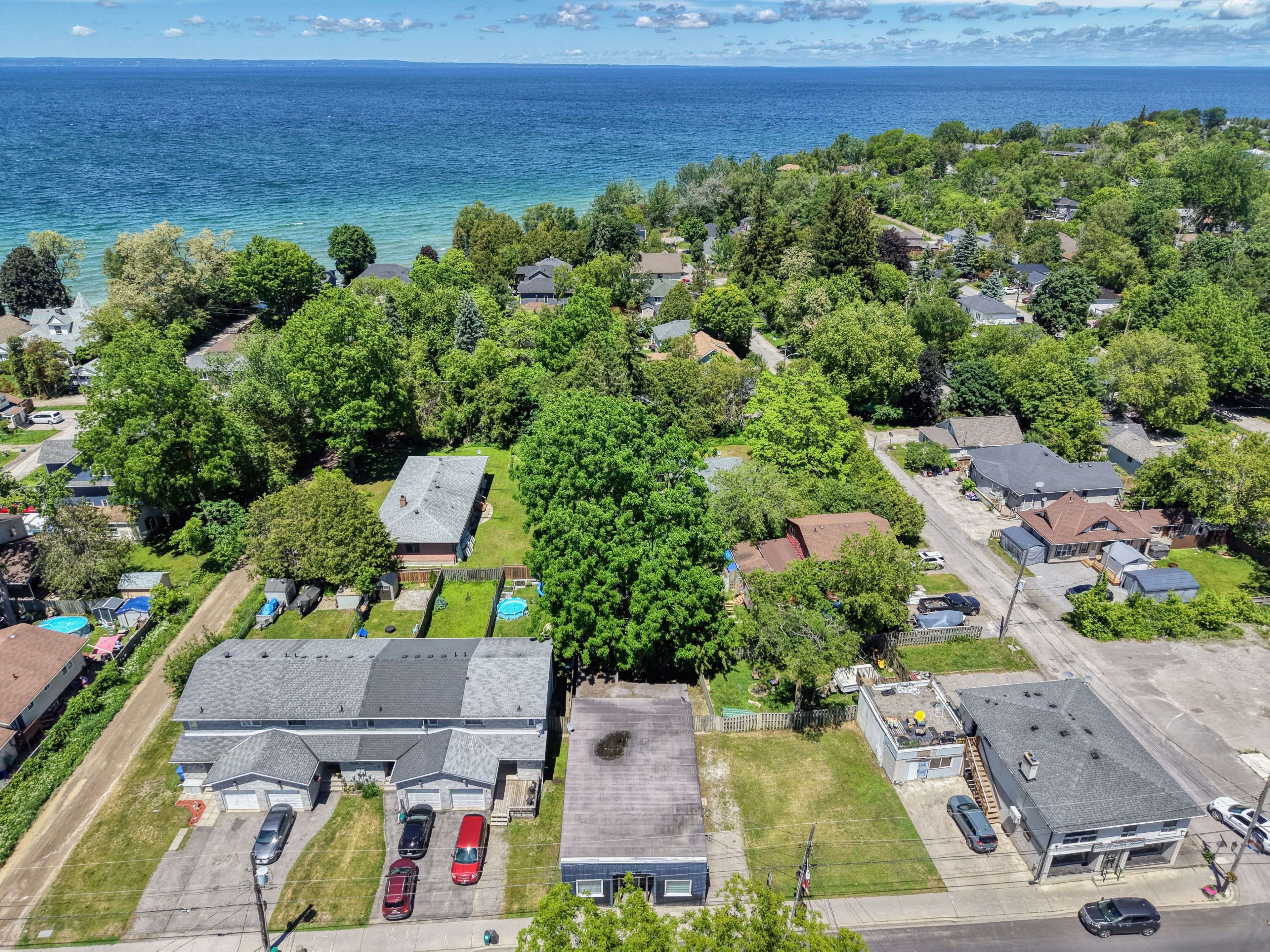 916 Lake DR, Georgina, ON L0E 1L0