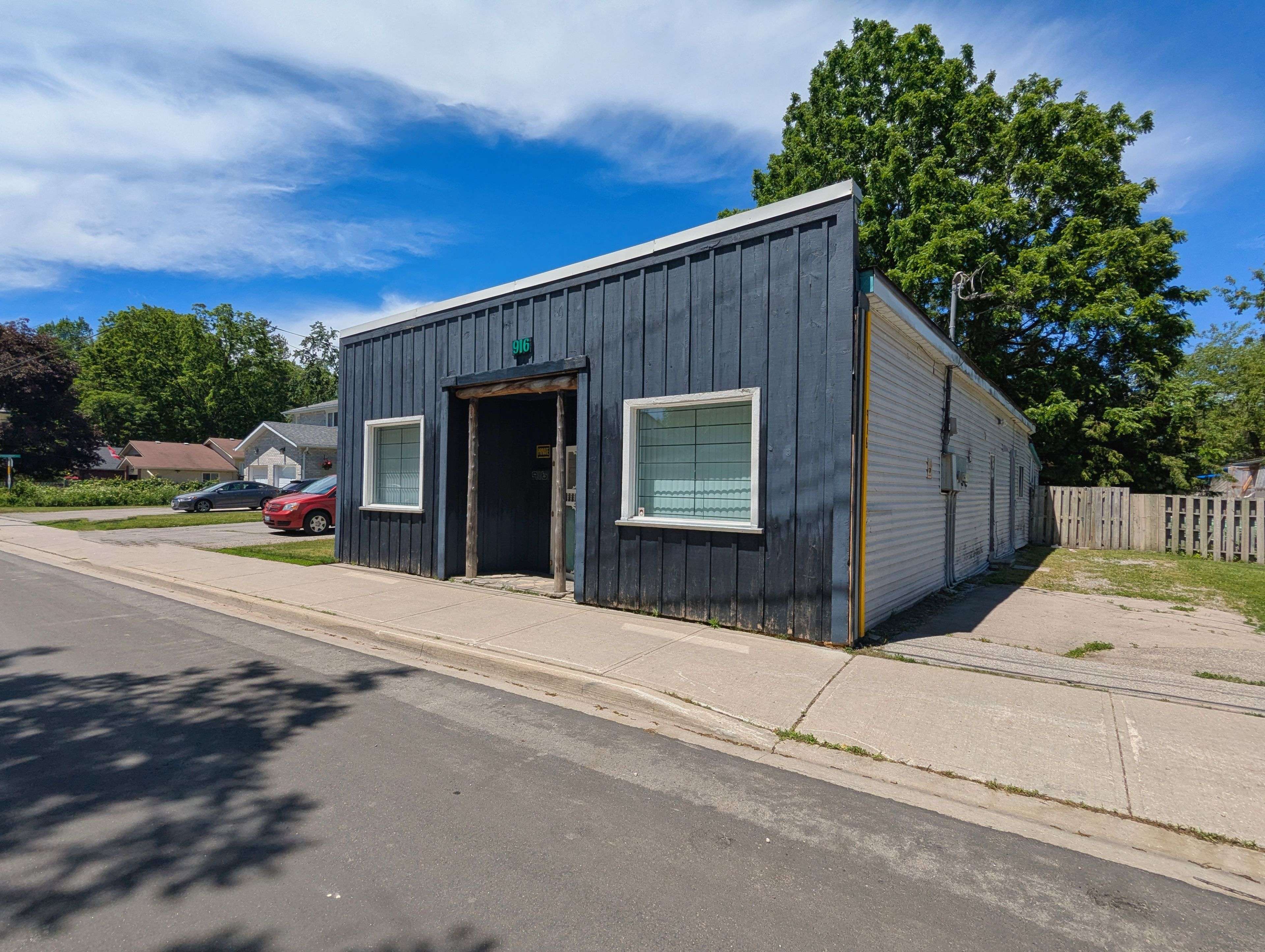 916 Lake DR, Georgina, ON L0E 1L0