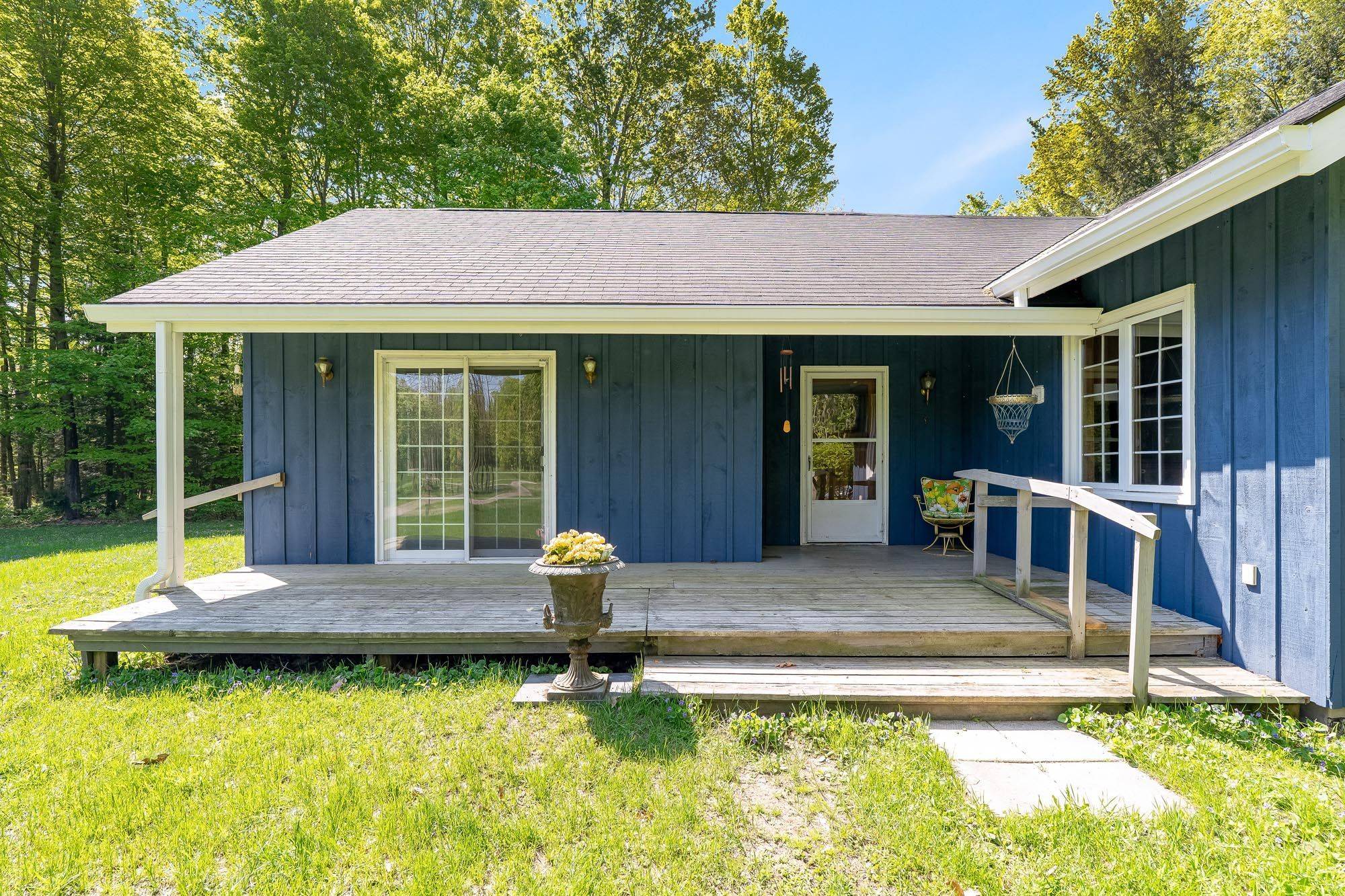 741 Ingram RD, Oro-medonte, ON L0K 1E0