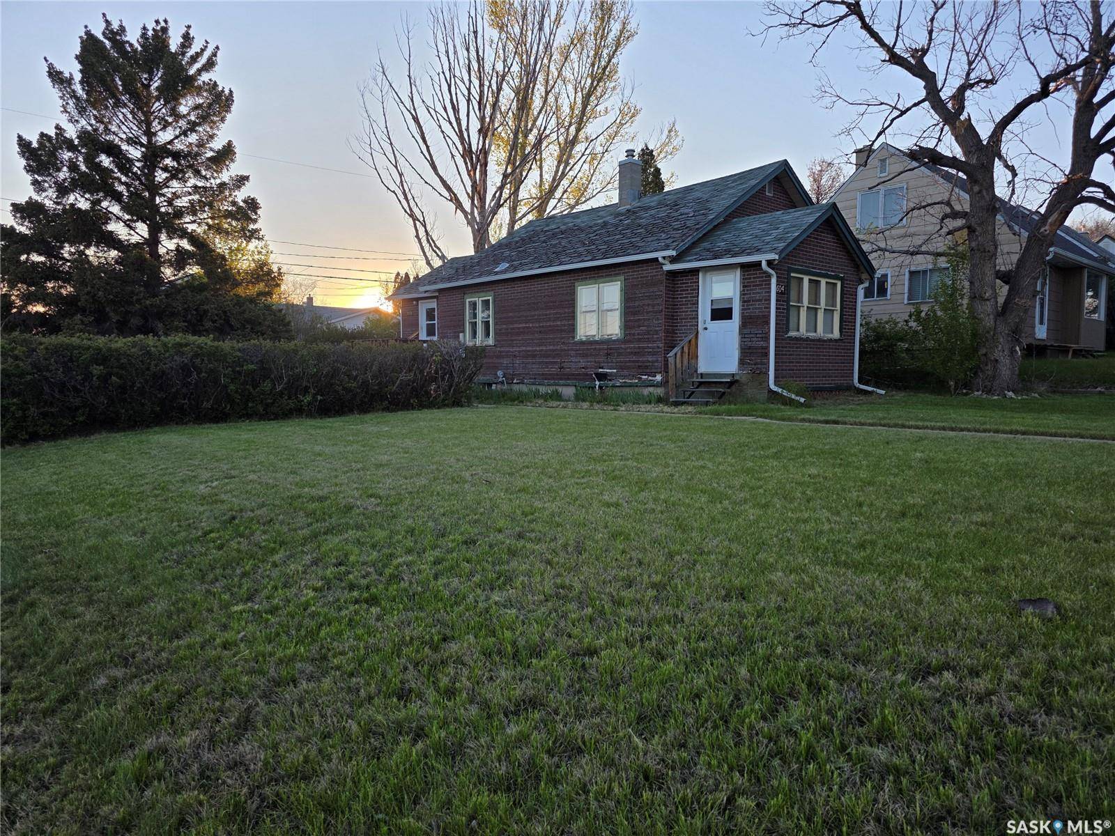 604 3rd AVENUE NW, Swift Current, SK S9H 0S9
