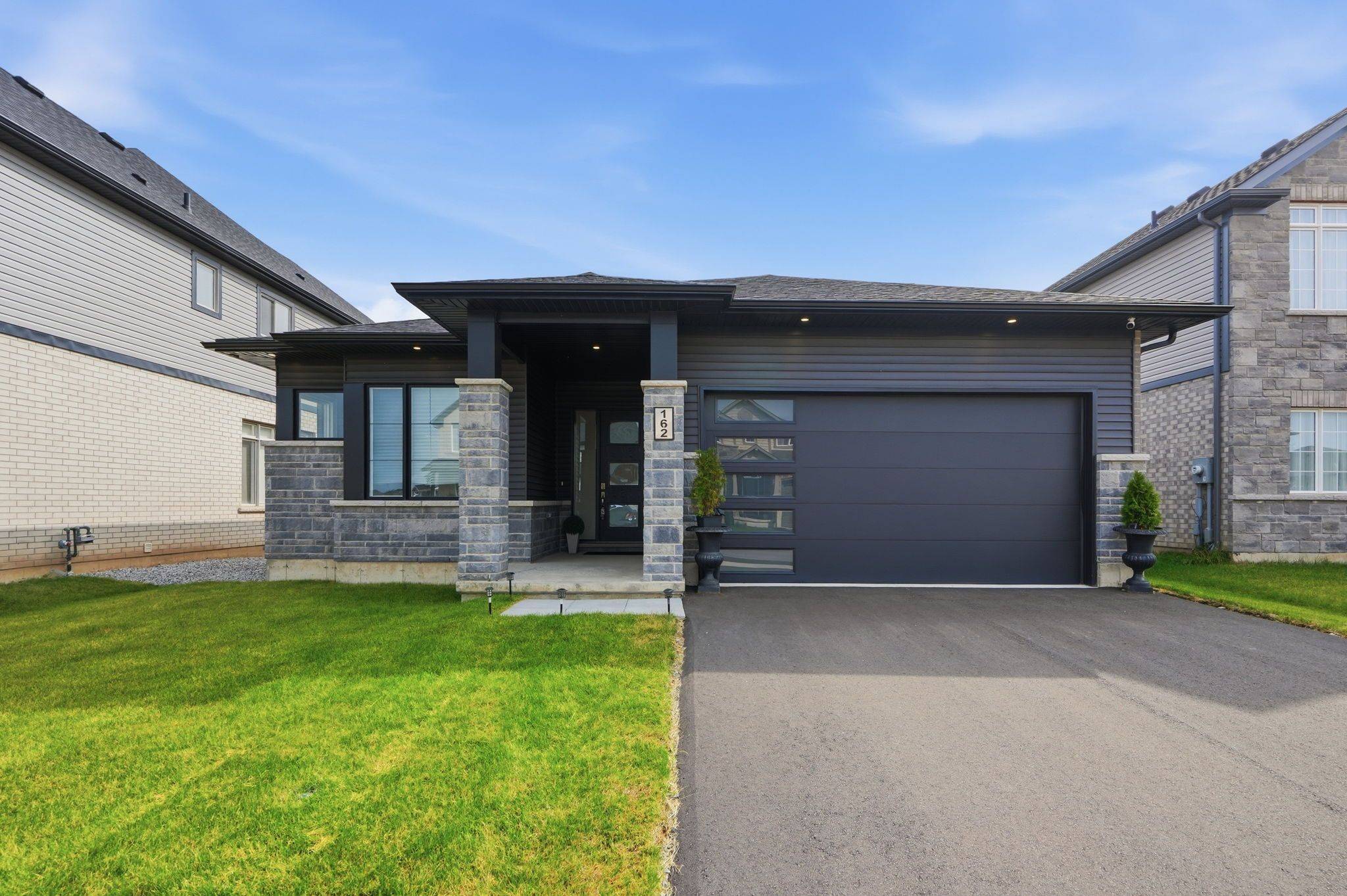 162 Westcott RD, Welland, ON L3C 0K9