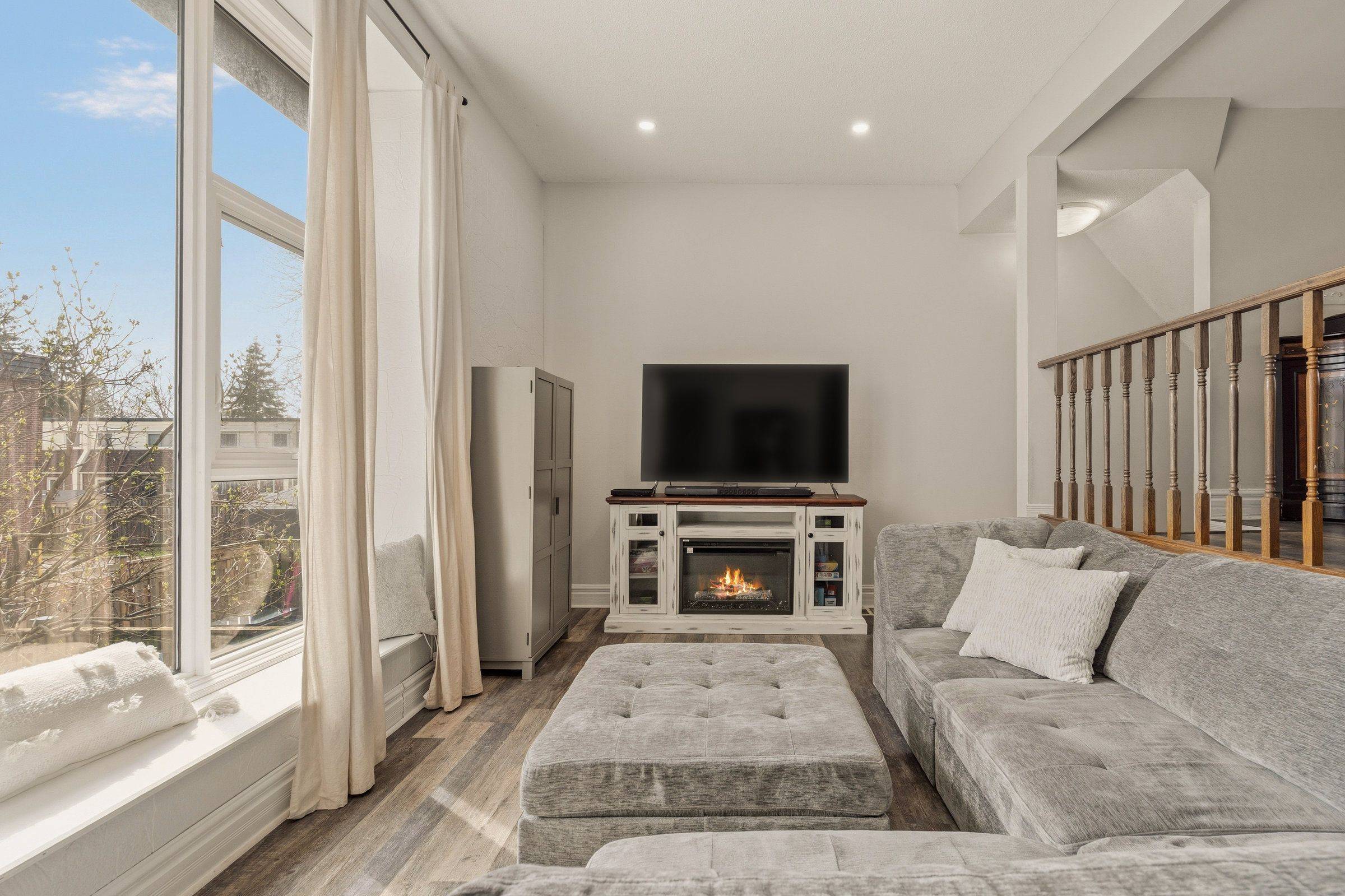 23 WATSONS LN #6, Hamilton, ON L9H 5G9