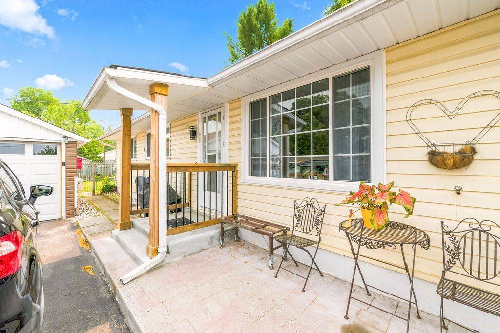 23 Newton CRES, Deep River, ON K0J 1P0