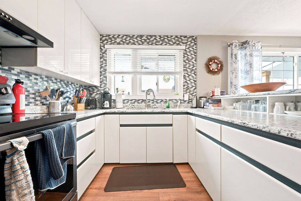 23 Newton CRES, Deep River, ON K0J 1P0