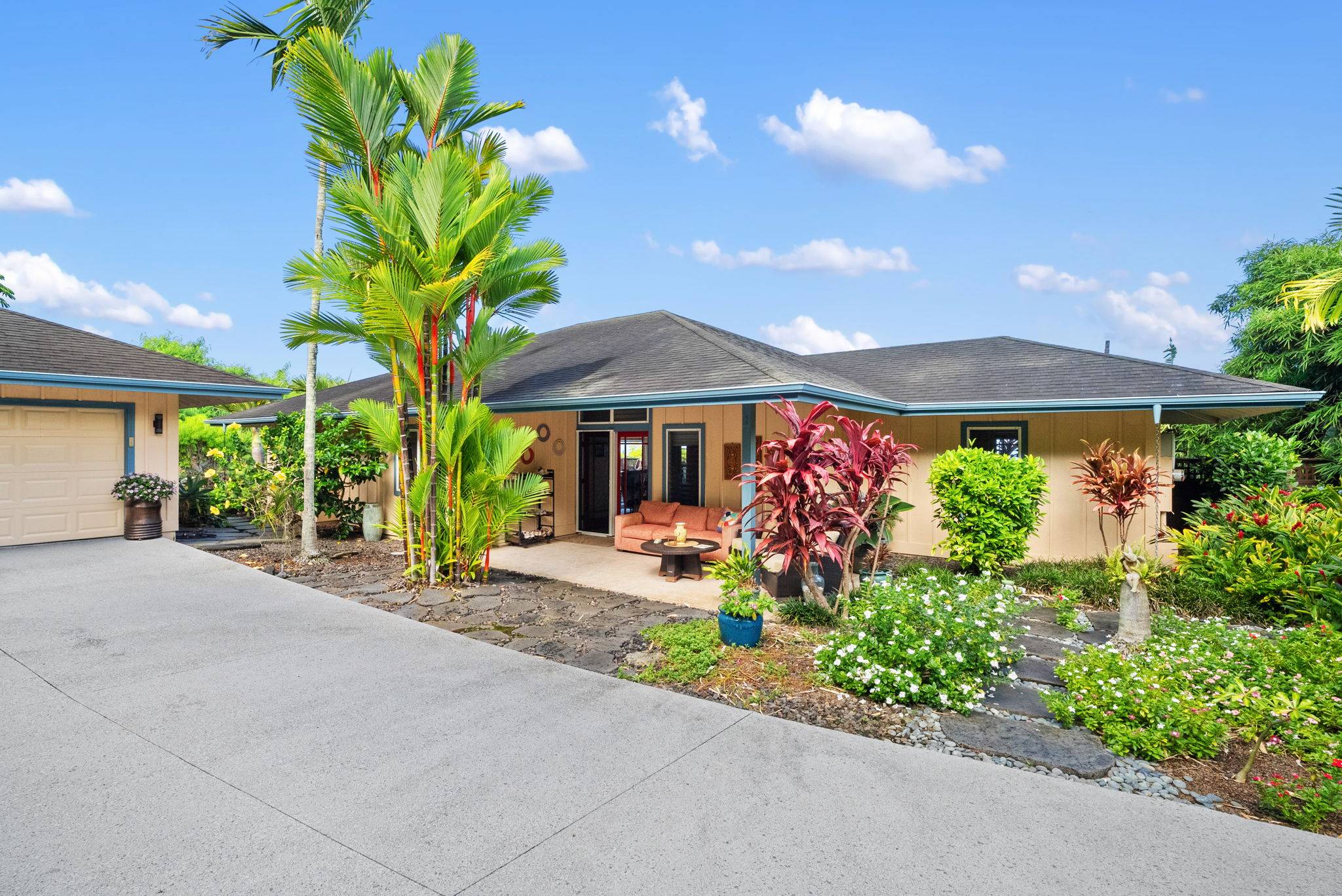 83-1010 KAMUKU PL, Captain Cook, HI 96704