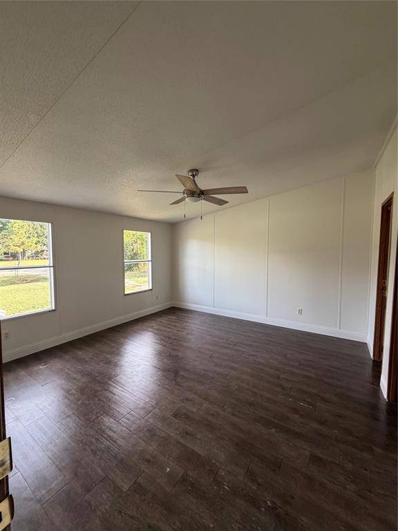 2517 Willow Oak Lane, Burleson, TX 76028