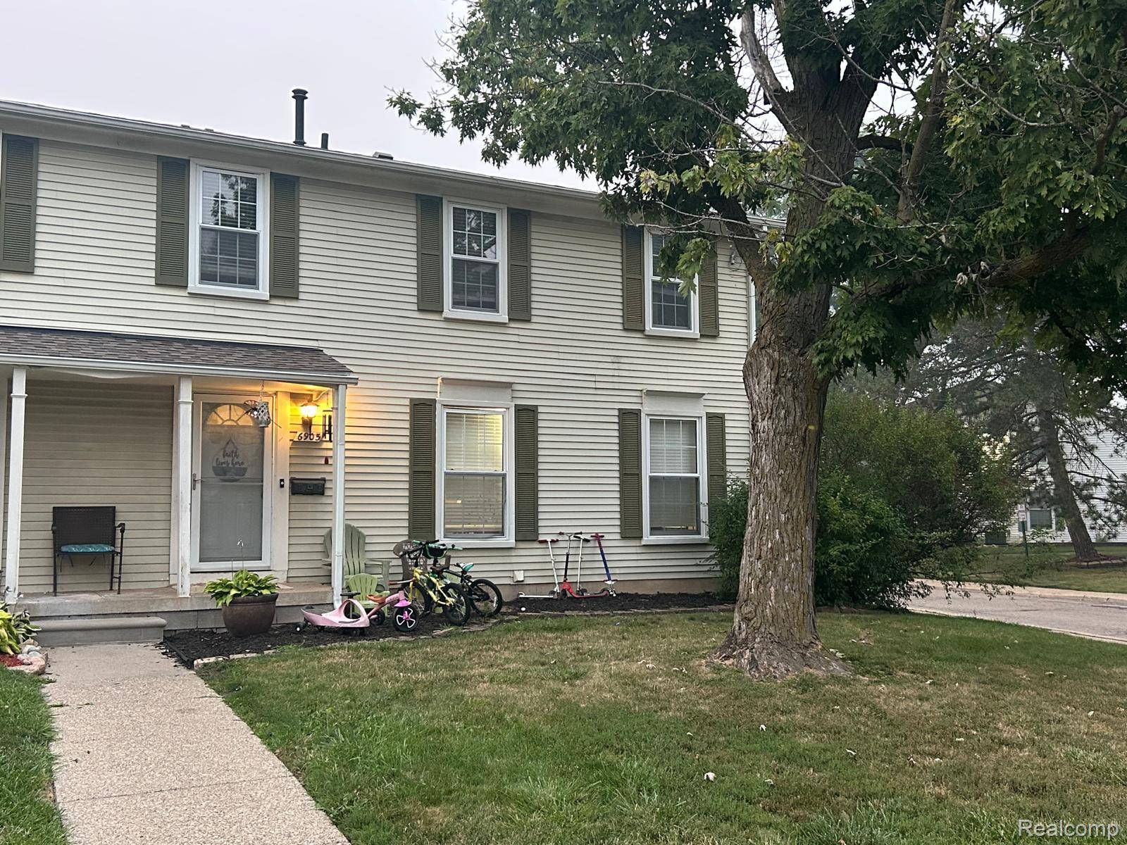 6905 Harvard LN, Canton Charter Township, MI 48187