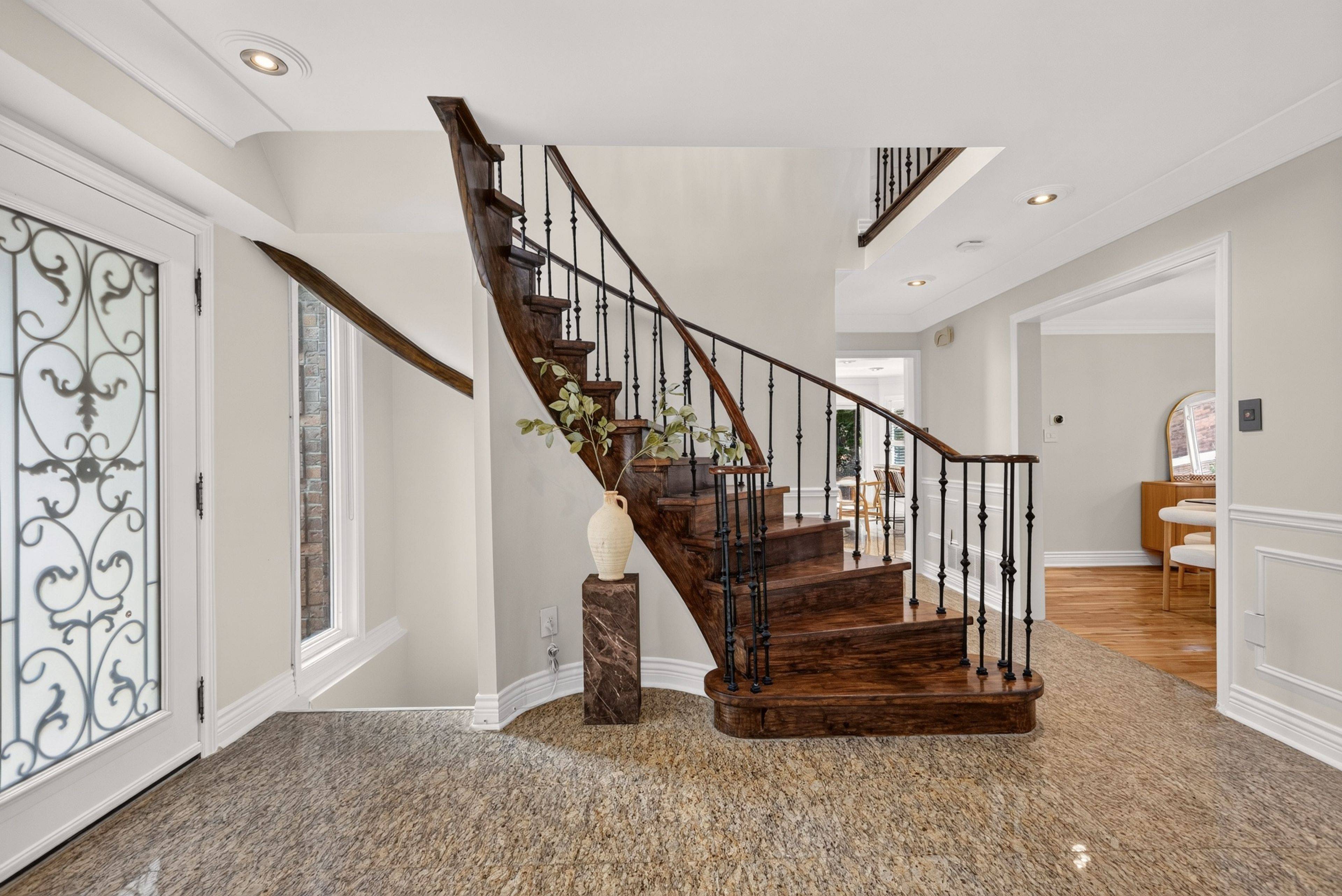 19 Tomlinson CIR, Markham, ON L3R 9L1