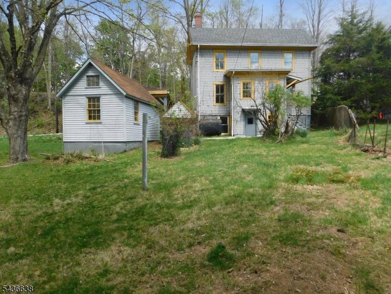 27 Central Ave, High Bridge Boro, NJ 08829