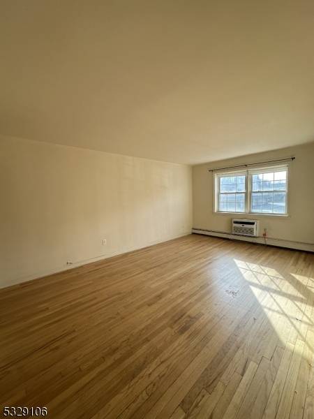 565 Grove St F-2 #2, Clifton City, NJ 07013