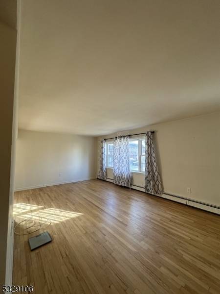 565 Grove St F-2 #2, Clifton City, NJ 07013