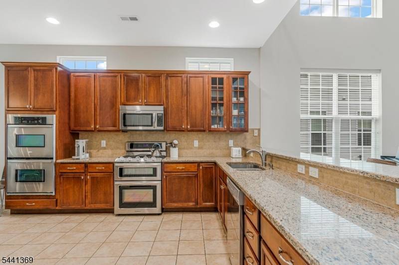 46 Andover Dr, South Brunswick Twp., NJ 08824