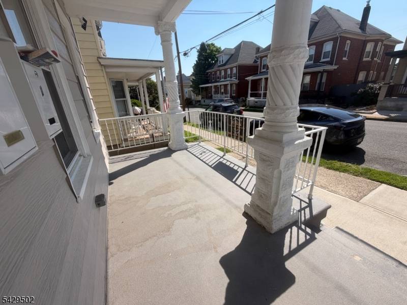 31 Glen Ave #Top, Phillipsburg Town, NJ 08865