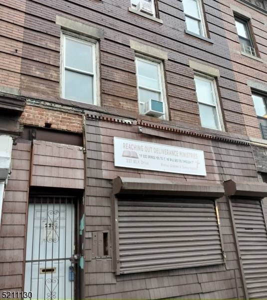 227 Martin Luther King Jr Dr, Jersey City, NJ 07305