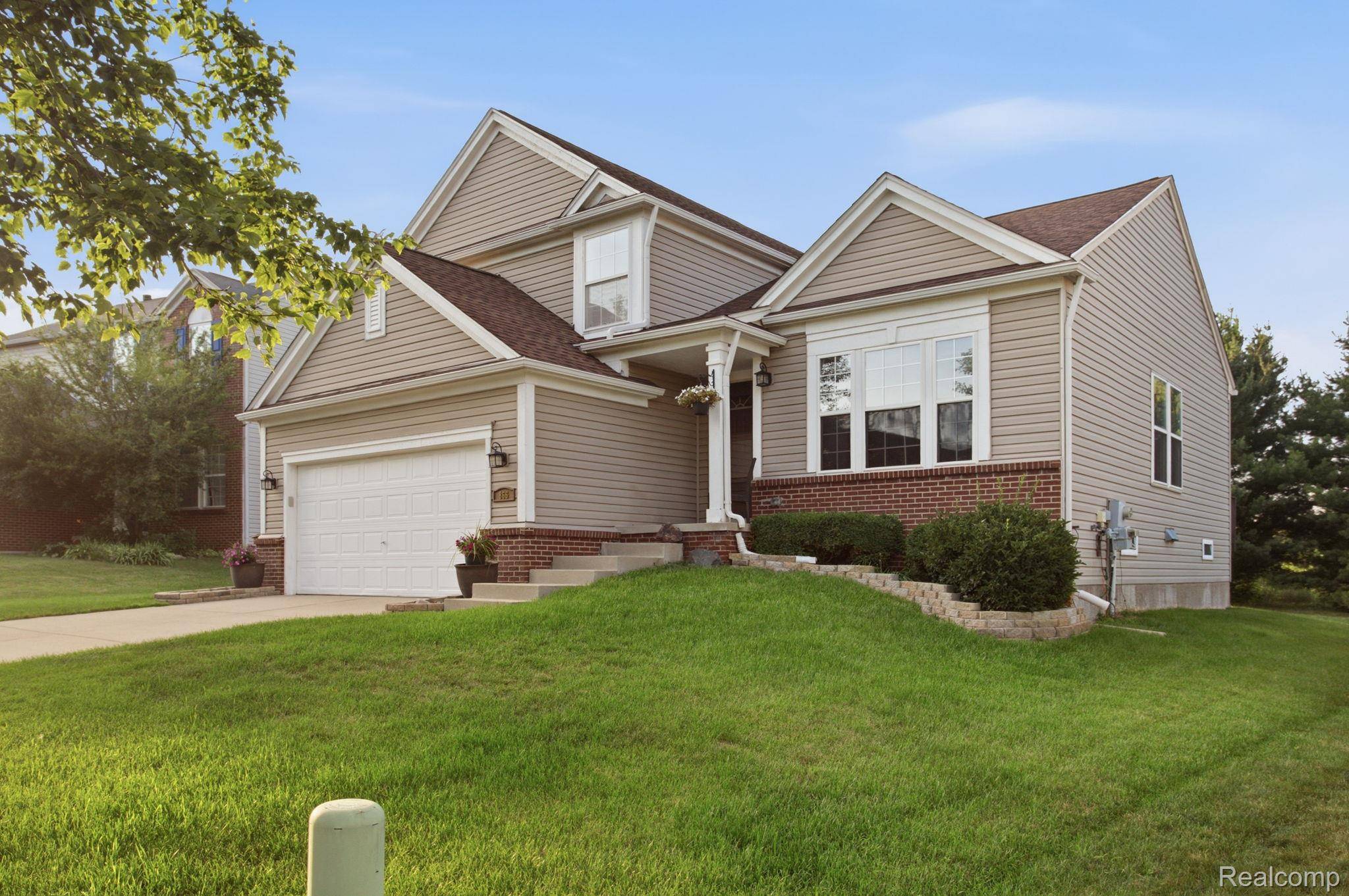 866 Canyon Creek DR, Holly Township, MI 48442