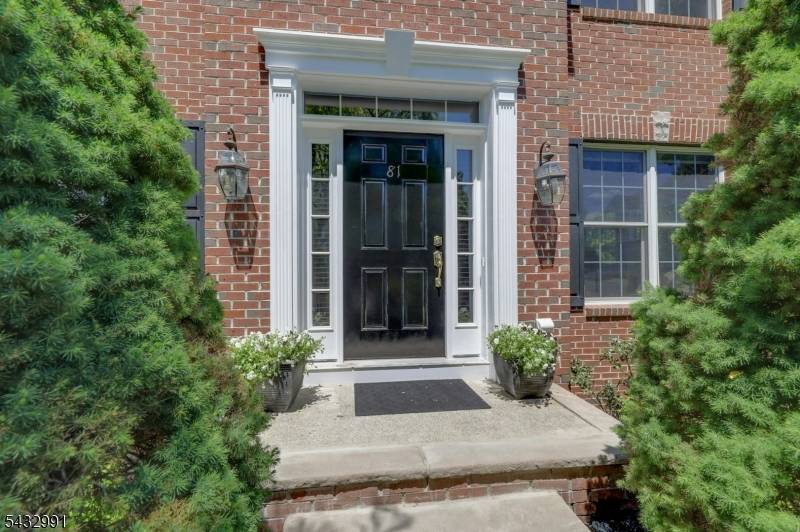 81 Lafayette Cir #81, Totowa Boro, NJ 07512