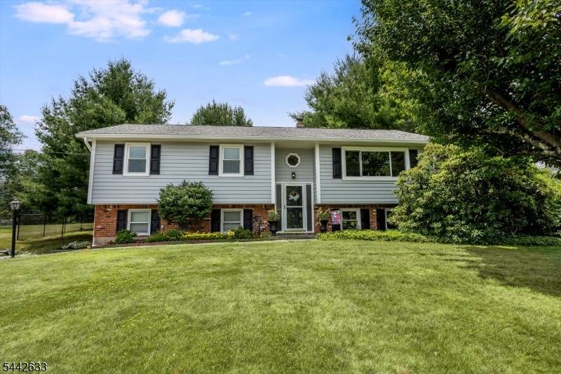 25 Kenmar Rd, Mount Olive Twp., NJ 07828