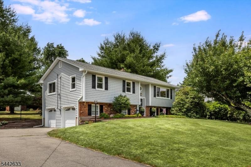 25 Kenmar Rd, Mount Olive Twp., NJ 07828