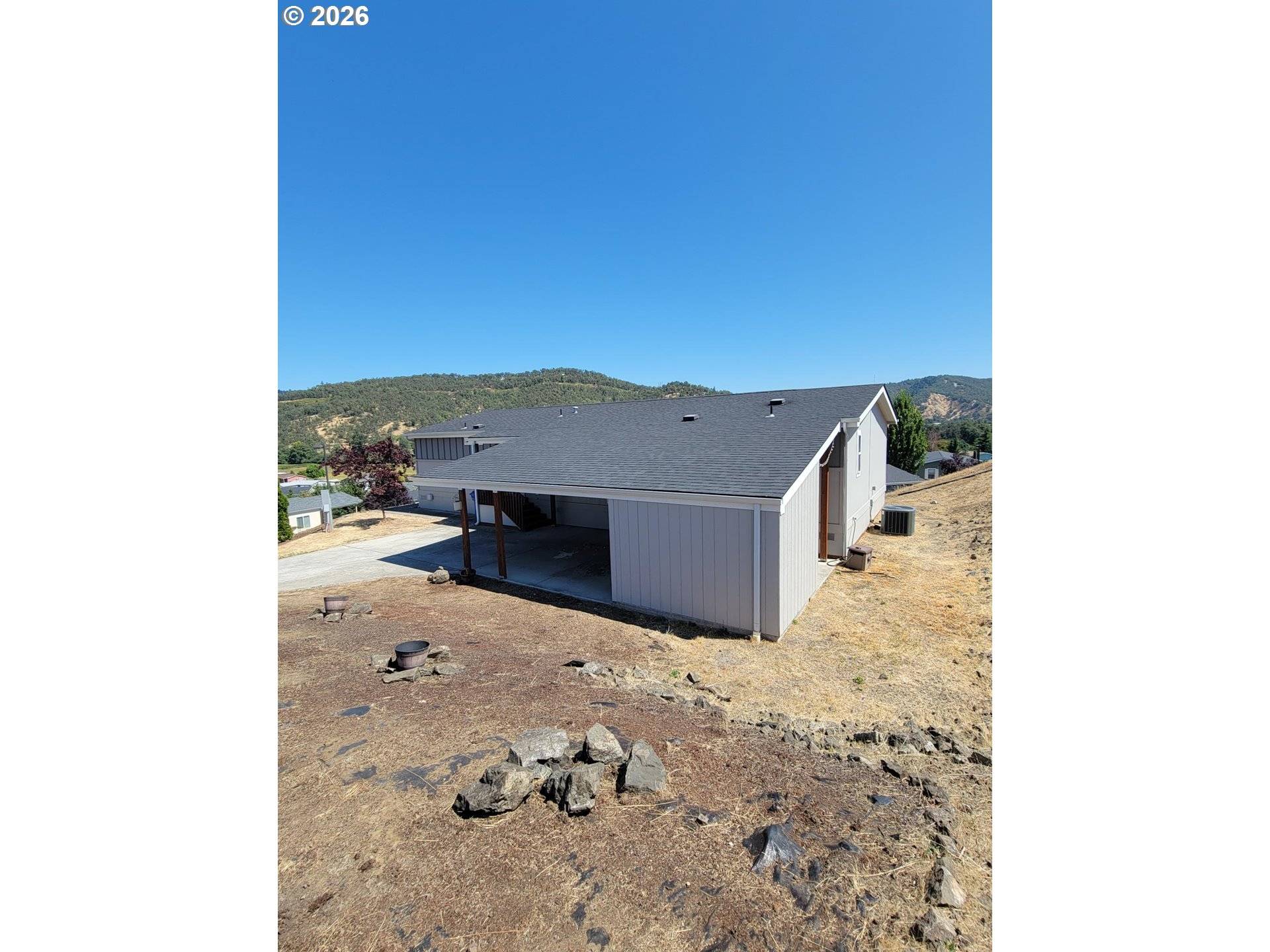 220 DESCHUTES LN, Roseburg, OR 97471