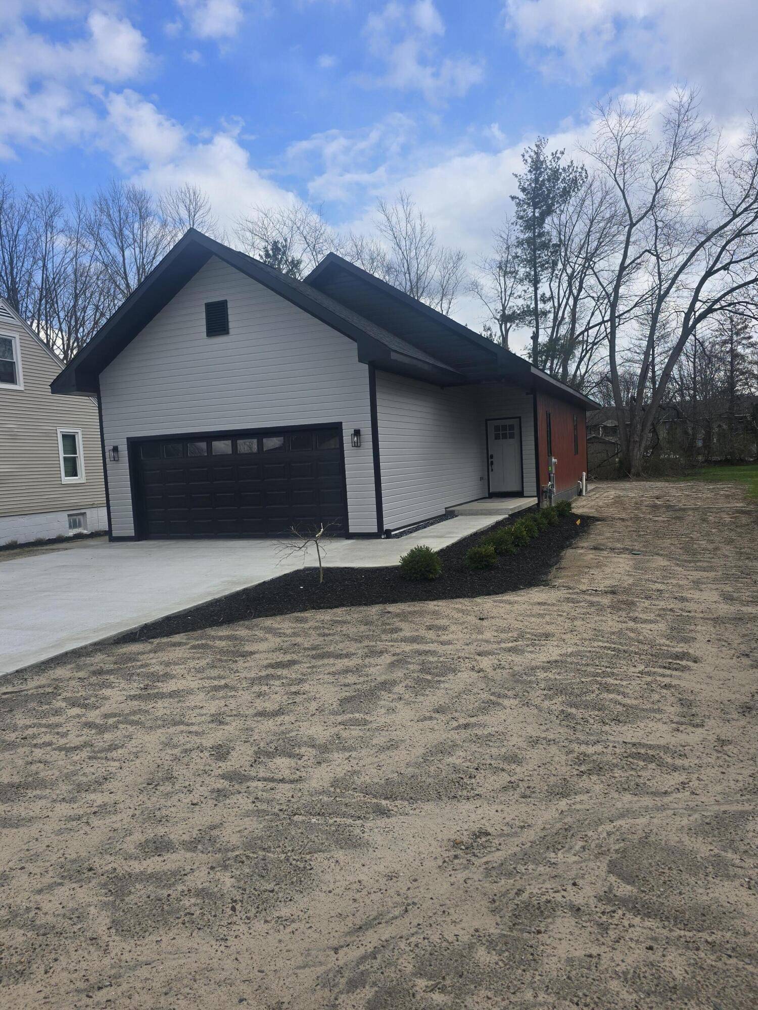 315 E Arlington ST, Bangor City, MI 49013