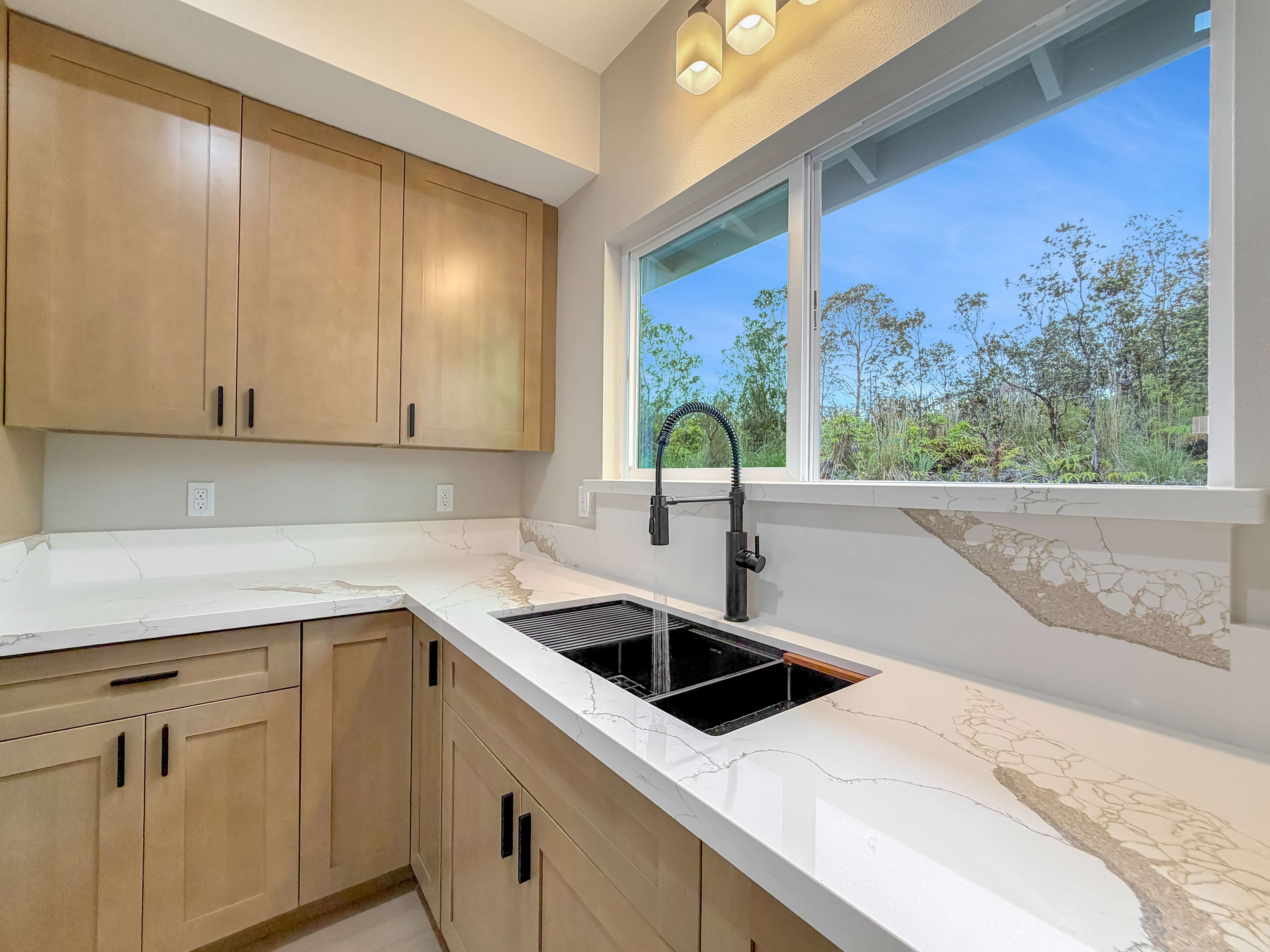 11-3236 VOLCANO RD, Volcano, HI 96785