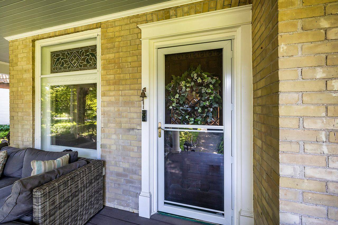 220 Cochrane ST, Scugog, ON L9L 1M1