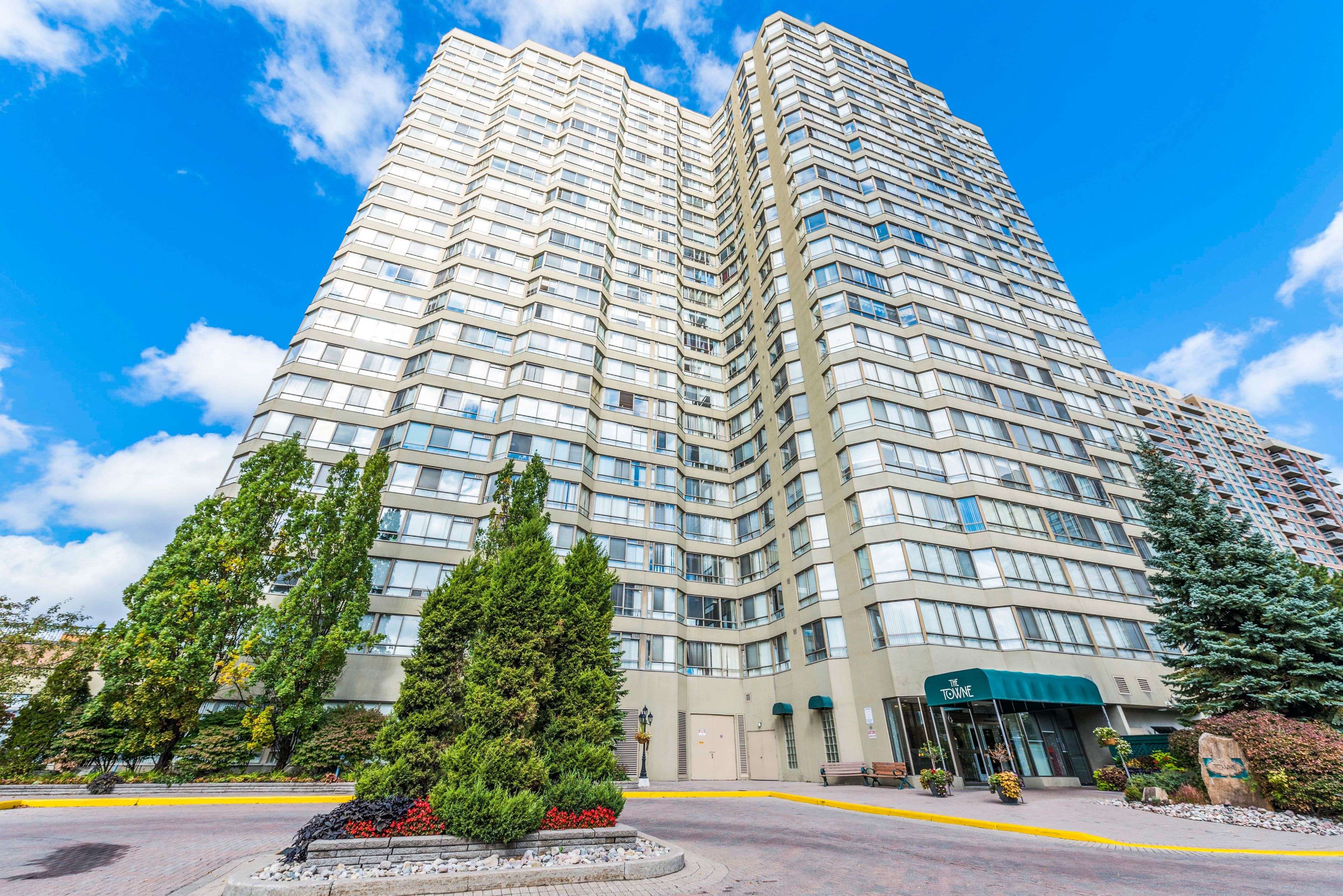 3605 Kariya DR #1404, Mississauga, ON L5B 3J4