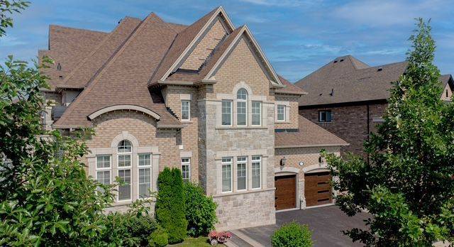 37 Degrey DR, Brampton, ON L6P 3X5