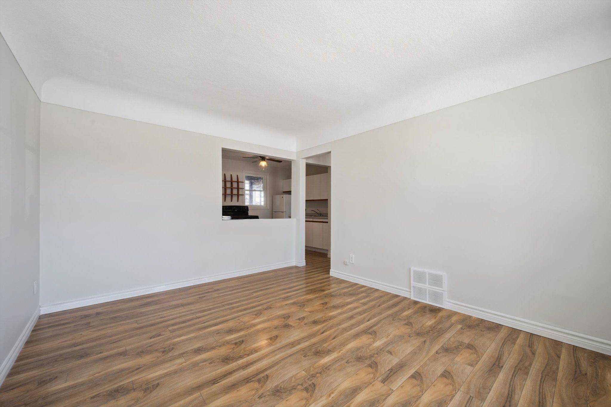 253 Sydney ST S, Kitchener, ON N2G 3V8