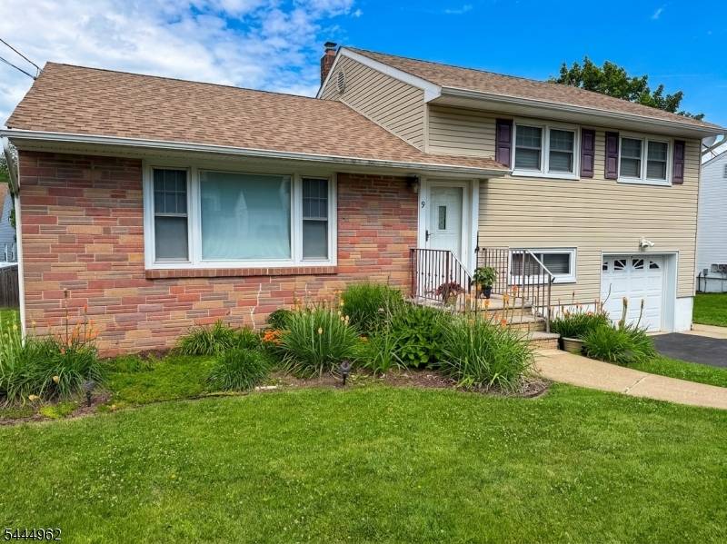 9 Westminster Ter, West Orange Twp., NJ 07052